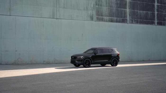 Volvo XC40 B3 AUT PLUS BLACK EDITION