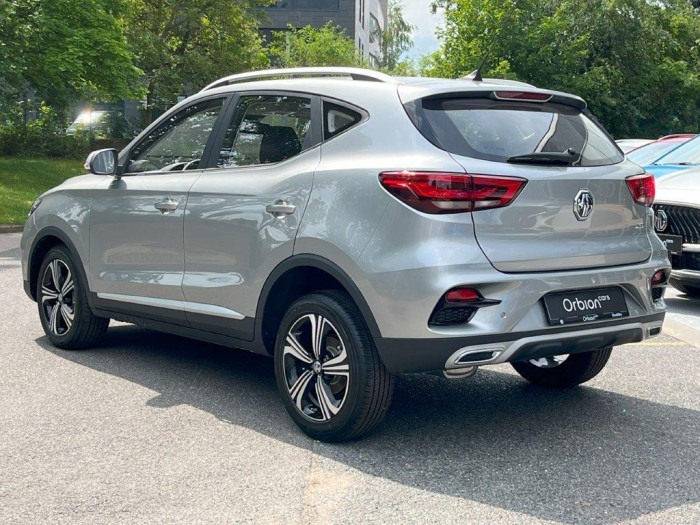 MG ZS ESSENTIAL PLUS 1.5DVVT