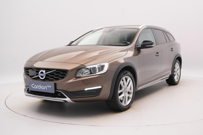 Volvo V60 CC D3 SUMMUM AUT REZERVACE 2.0 d CC CC Summum