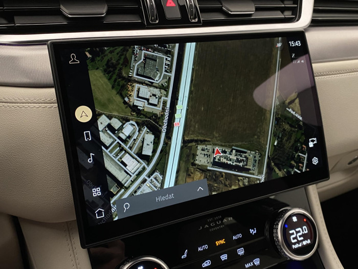 Jaguar F-Pace P250 AWD R-DYNAMIC REZERVACE 2.0 Dynamic