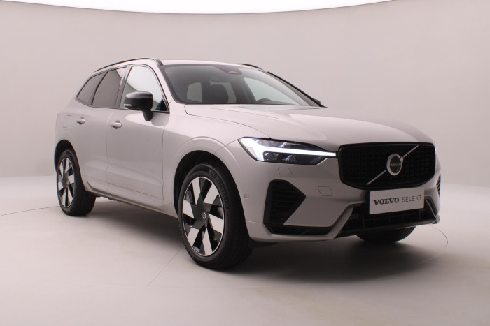 Volvo XC60 T6 AWD PLUG-IN DARK PLUS CZ