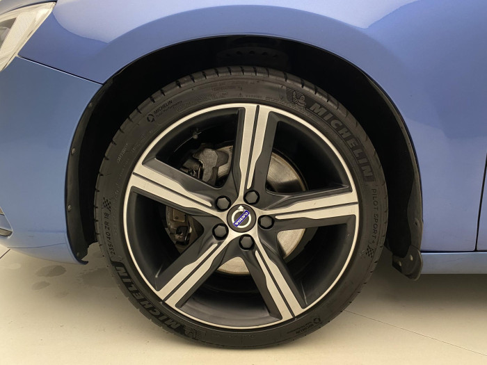 Volvo V60 T5 R-DESIGN AUT CZ