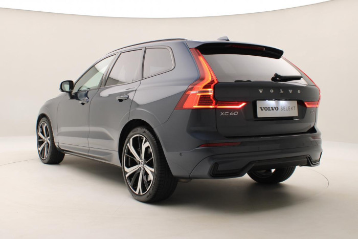 Volvo XC60 B4 AWD ULTIMATE DARK CZ 1.maj