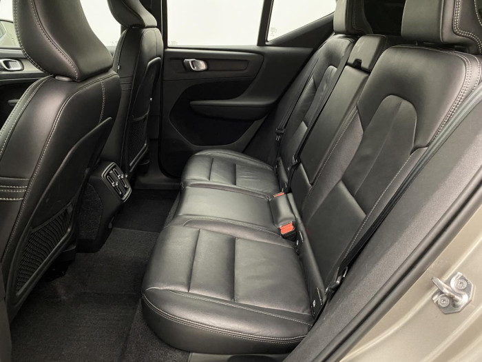 Volvo XC40 D3 INSCRIPTION AUT REZERVACE 2.0 d