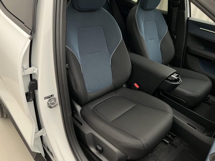 Volvo EX30 CC AWD TWIN MOTOR ULTRA AUT CC CC