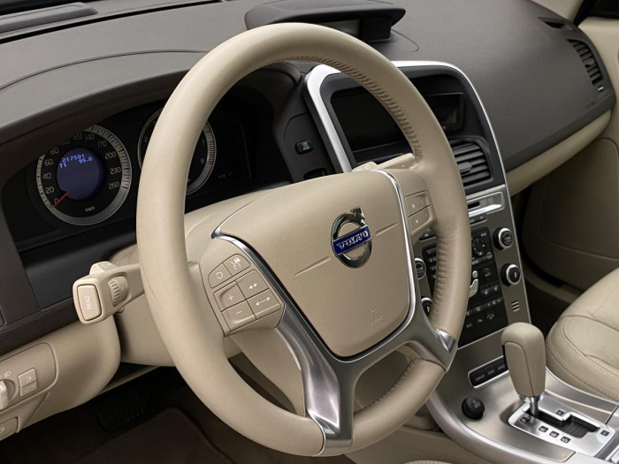 Volvo XC60 T6 AWD SUMMUM AUT REZERVACE 3.0 Summum