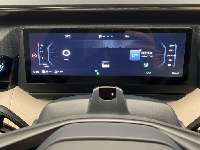 Lynk & Co 08 MORE PHEV