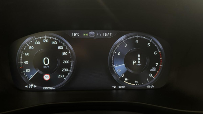 Volvo XC40 T4 AWD MOMENTUM AUT REZERVACE 2.0 Momentum