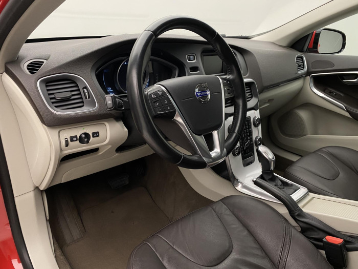 Volvo V40 D3 SUMMUM AUT 2.0 d Summum