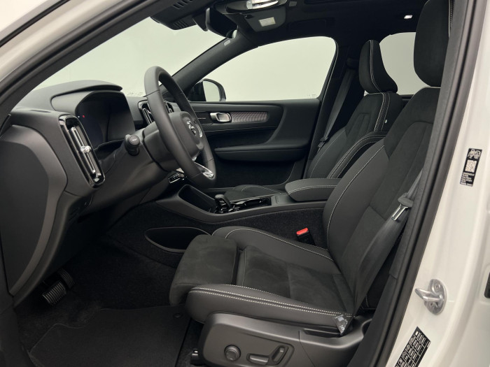 Volvo EX40 PURE ELECTRIC TWIN ULTRA