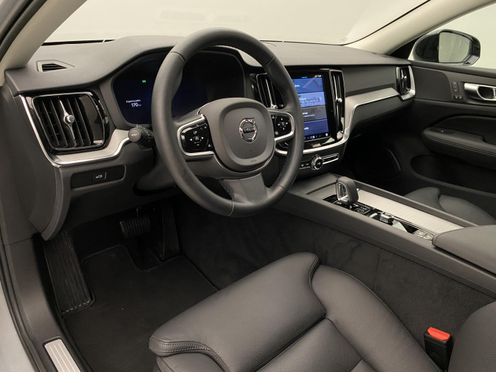 Volvo V60 B4 R-DESIGN AUT CZ