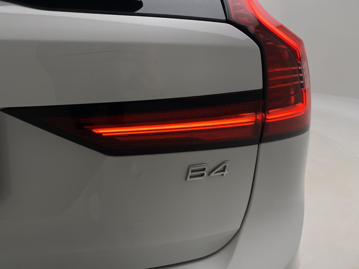 Volvo V90 B4 MOMENTUM AUT CZ 2.0 Momentum