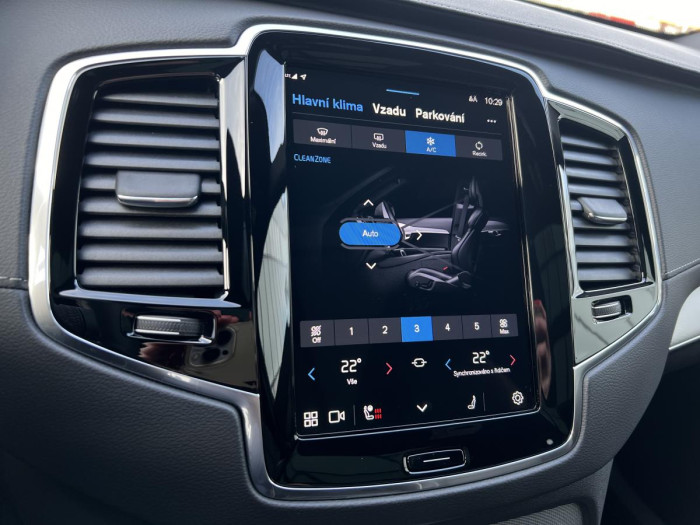 Volvo XC90 B5 AWD ULTIMATE DARK REZERVACE