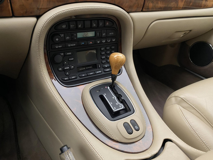 Jaguar XJ V8 4.0 SOVEREIGN AUT 4.0 V8