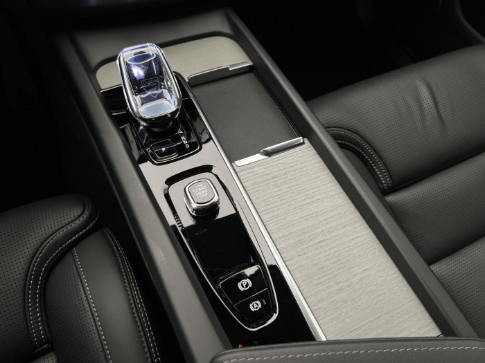 Volvo XC60 B5 AWD PLUS DARK AUT 1.maj.