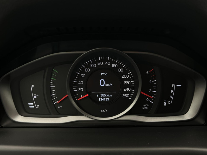 Volvo XC70 D4 AWD NAVIGACE AUT CZ 2.4 d