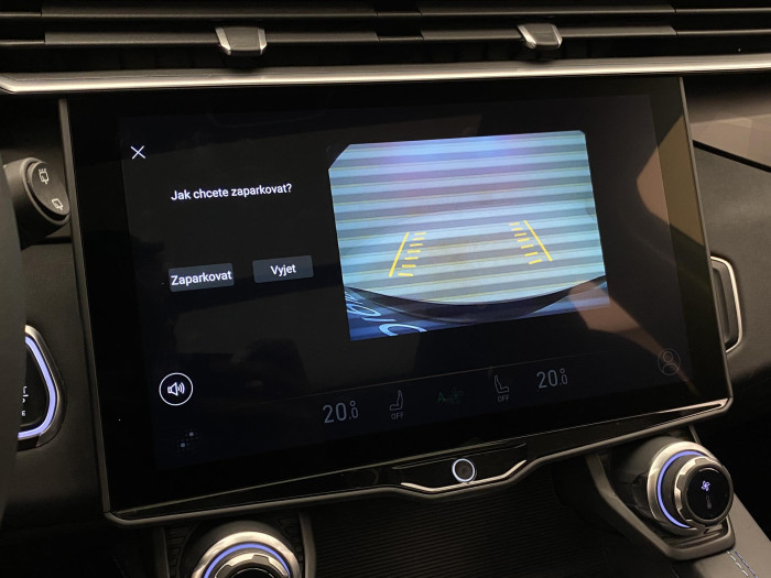 Lynk & Co 01 HEV DCT AUT 1.maj