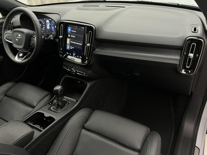 Volvo XC40 T3 R-DESIGN