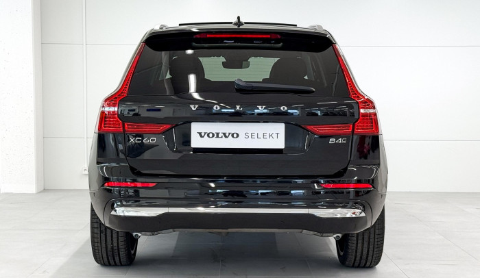 Volvo XC60 B4 AWD PLUS BRIGHT AUT
