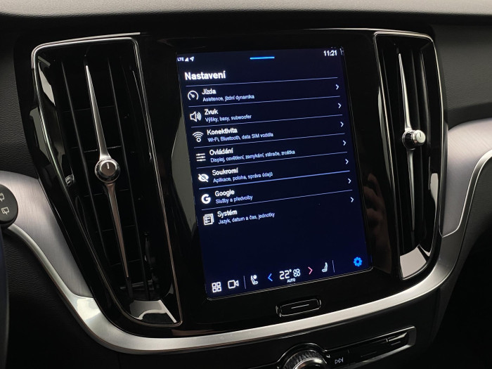 Volvo V60 T6 AWD RECHARGE CORE AUT