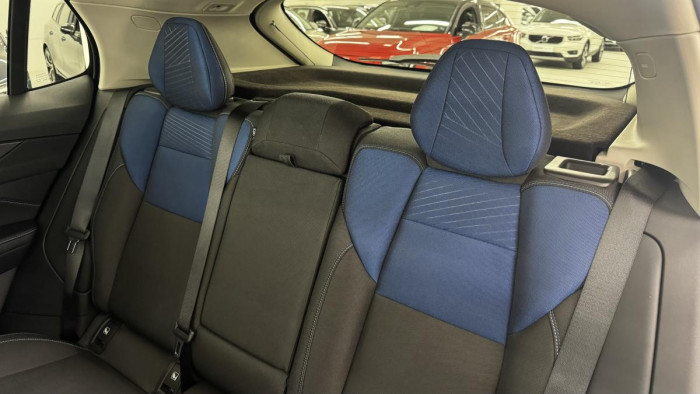 Lynk & Co 01 PHEV DCT AUT