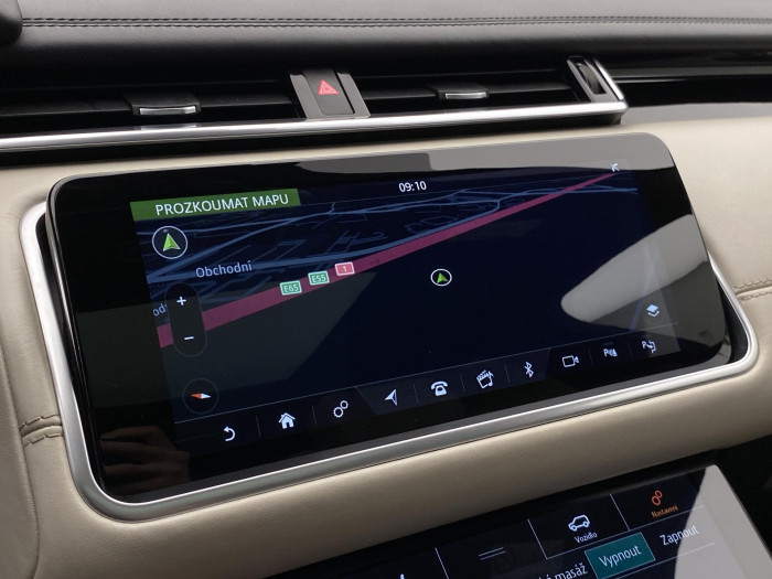 Land Rover Range Rover Velar D275 R-DYNAMIC AWD REZERVACE 3.0 d Dynamic