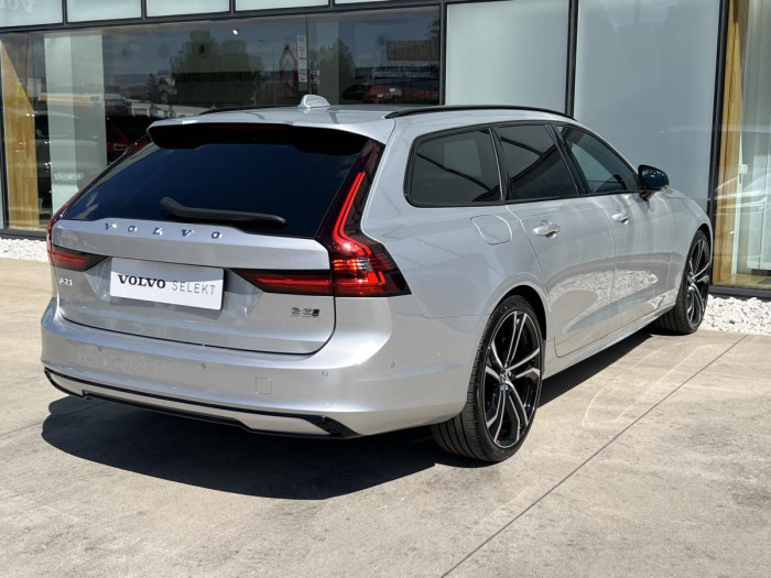 Volvo V90 B5 AWD R-DESIGN Aut 1.maj.