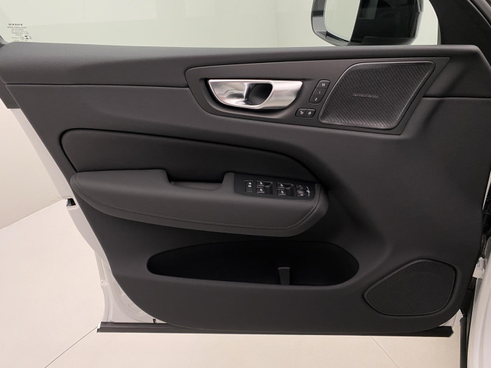 Volvo XC60 B5 AWD AUT DARK PLUS