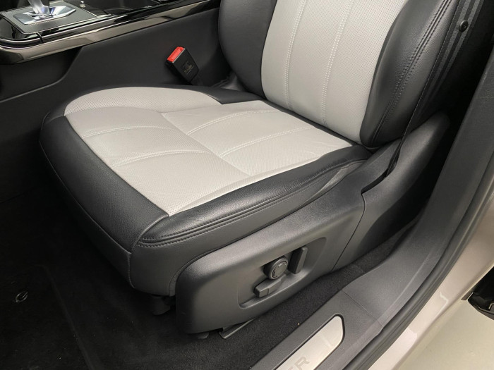 Land Rover Range Rover Evoque P300 HST AWD AUT