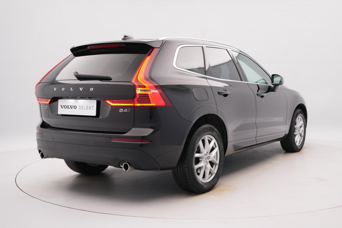 Volvo XC60 B4 AWD MOMENTUM PRO AUT 2.0 Momentum