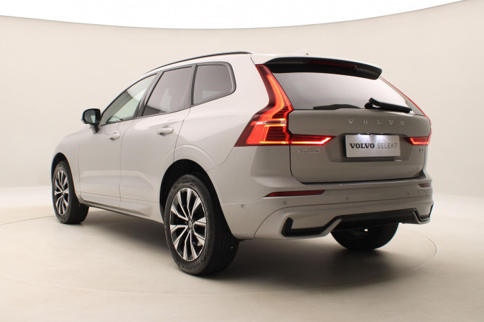 Volvo XC60 B4 PLUS DARK AUT 1.maj