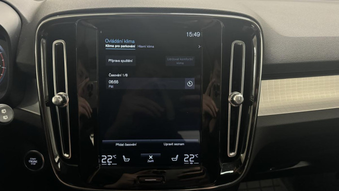 Volvo XC40 T4 AWD MOMENTUM AUT REZERVACE 2.0 Momentum