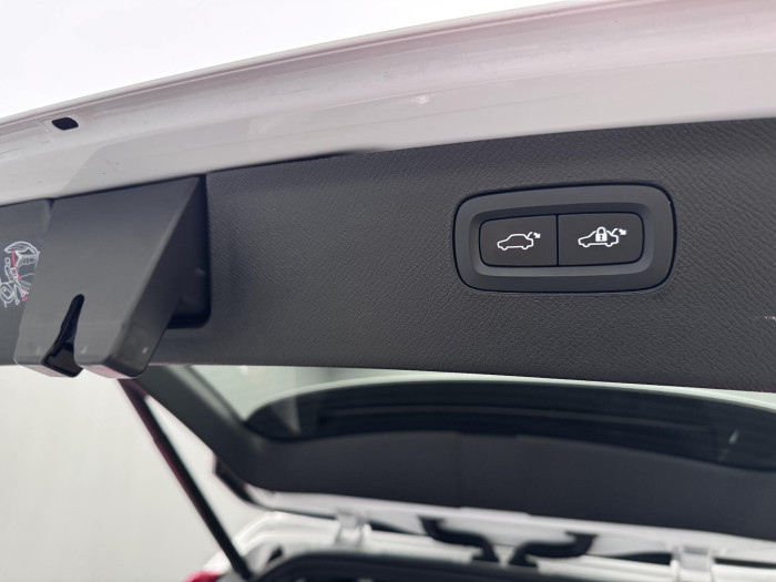 Volvo XC90 B5 AWD DARK PLUS CZ 7 míst