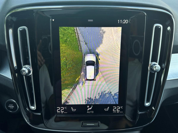 Volvo XC40 B4 AWD MOMENTUM REZERVACE 2.0 Momentum