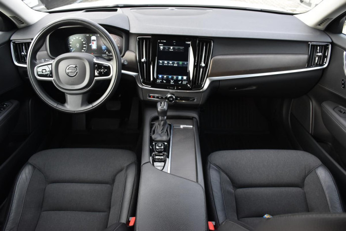 Volvo V90 CC D4 AWD ADVANCED REZERVACE 2.0 d CC CC