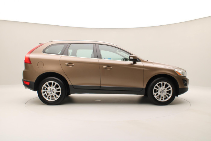 Volvo XC60 D5 AWD SUMMUM CZ 2.4 d Summum