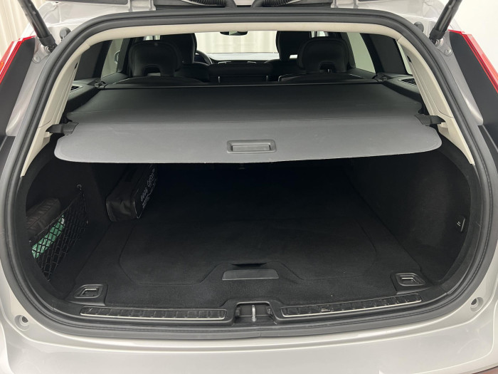 Volvo V60 B3 CORE AUT 1.maj.