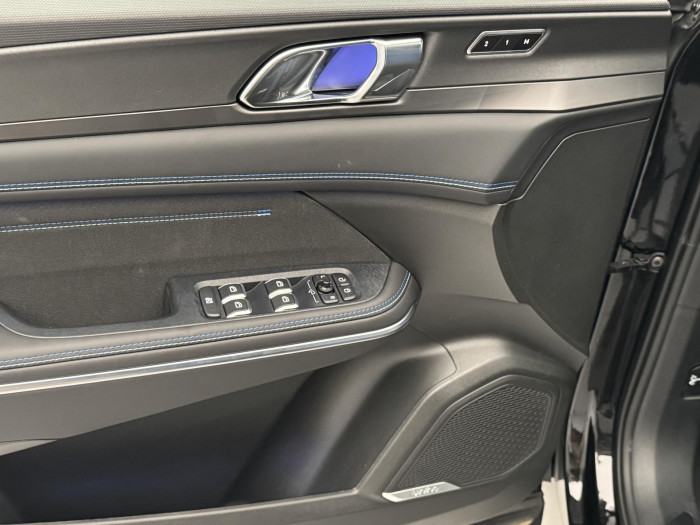 Lynk & Co 01 PHEV DCT AUT 1.maj