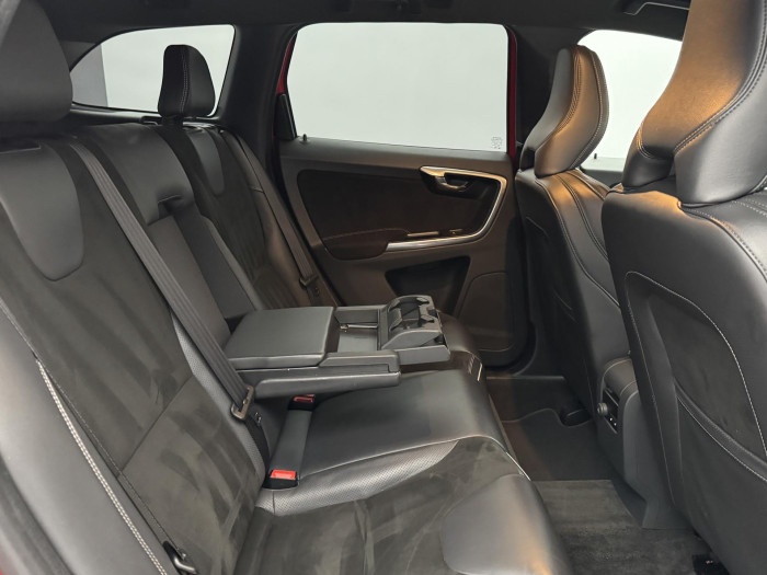 Volvo XC60 D4 AWD R-DESIGN AUT 2.4 d