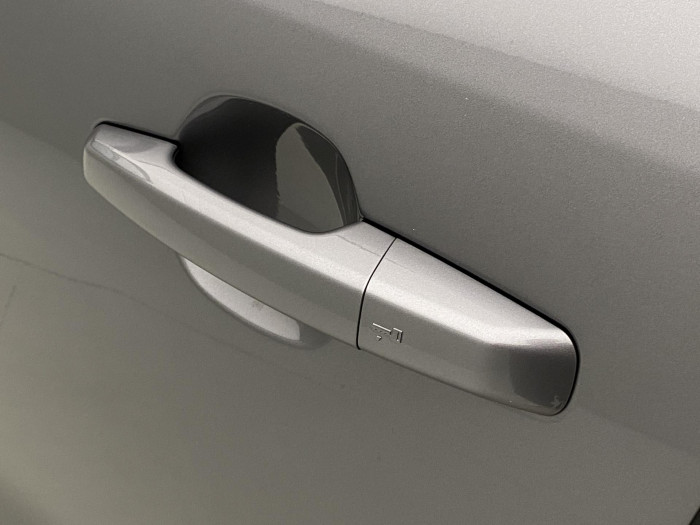 Jaguar F-Pace D300 S R-DYNAMIC AWD REZERVACE 3.0 d Dynamic