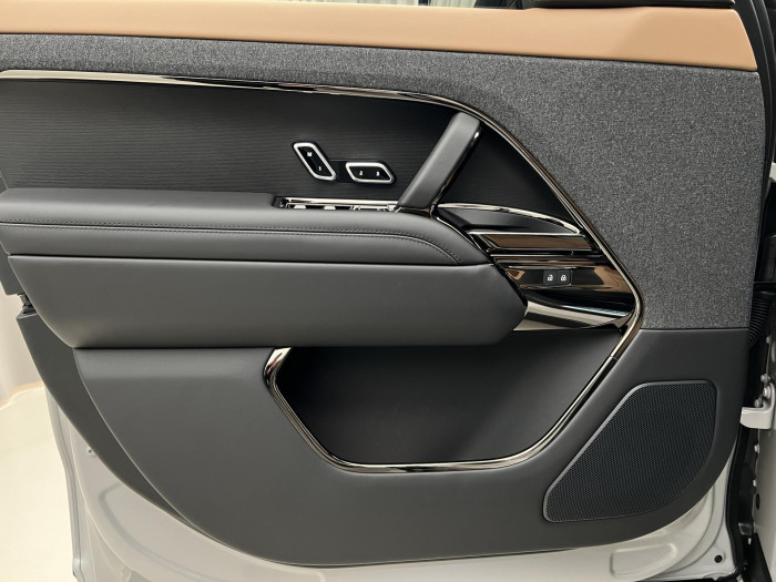 Land Rover Range Rover Sport D350 AUTOBIOGRAPHY REZERVACE 3.0 d