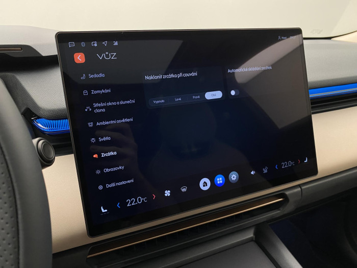 Lynk & Co 08 MORE PHEV