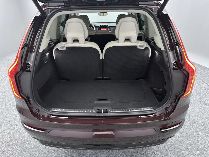 Volvo XC90 B5 AWD AUT DARK PLUS 7 míst