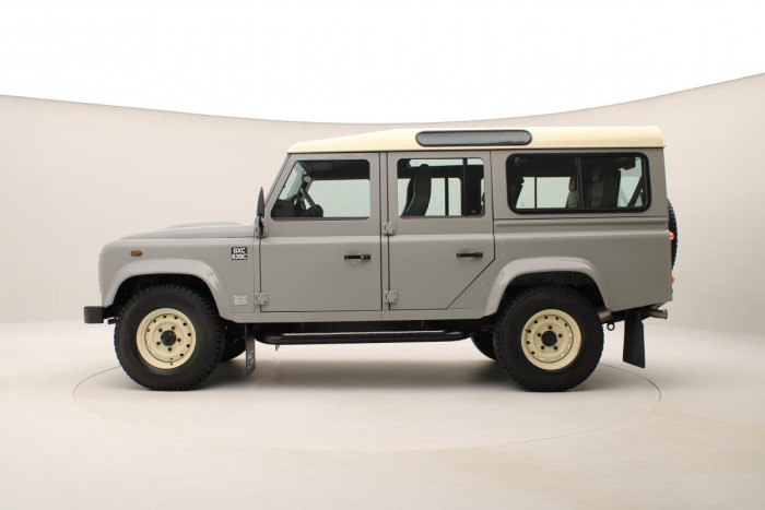 Land Rover Defender WORKS V8 ISLAY EDITION 5.0 V8 Edition