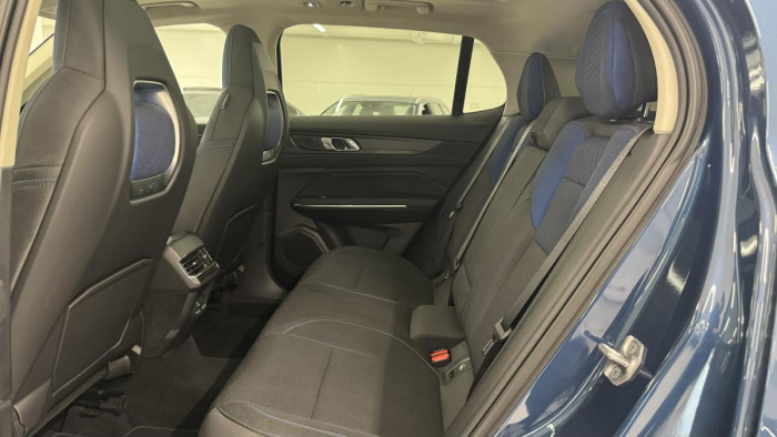 Lynk & Co 01 PHEV DCT AUT