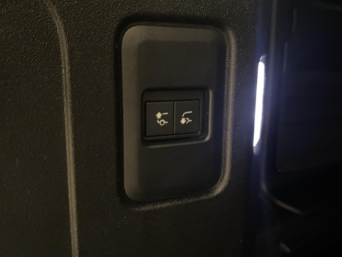 Land Rover Defender 110 D250 SE AWD AUT CZ 3.0 d SE