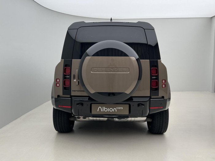 Land Rover Defender 110 D300 X-DYN. HSE REZERVACE 3.0 d