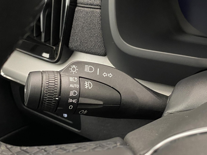 Volvo XC90 T8 AWD RECHARGE CORE AUT CZ 7m