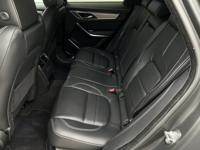 Jaguar F-Pace P400 R-DYNAMIC SE AWD AUT CZ 3.0 Dynamic SE