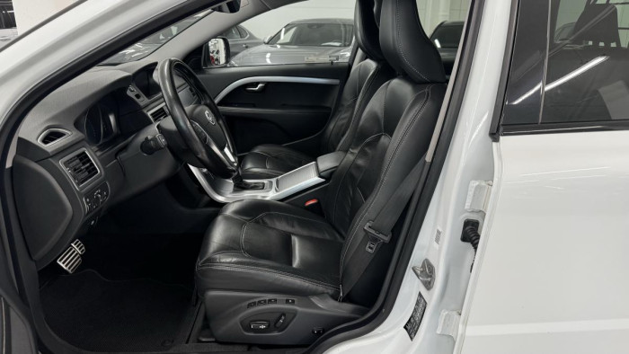 Volvo XC70 D4 AWD BLACK EDITION REZERVACE 2.4 d Edition
